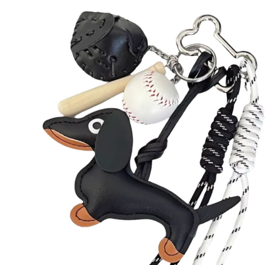 Dackel Schlüsselanhänger aus Kunstleder & liebevollen Details